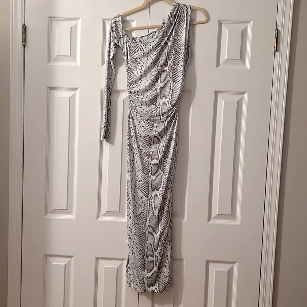 MISSGUIDED snake print dress
